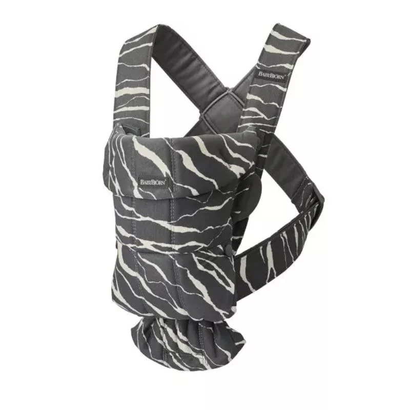 Bouncer Bliss Mesh in Black + Baby Carrier Mini in Anthracite - Image 5