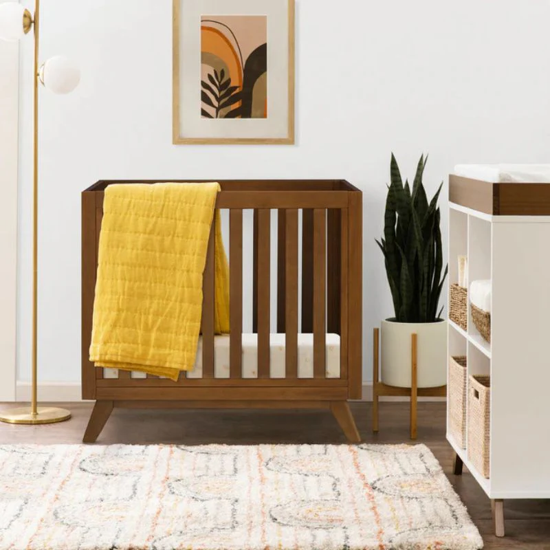 Otto 3-in-1 Convertible Mini Crib - Image 10