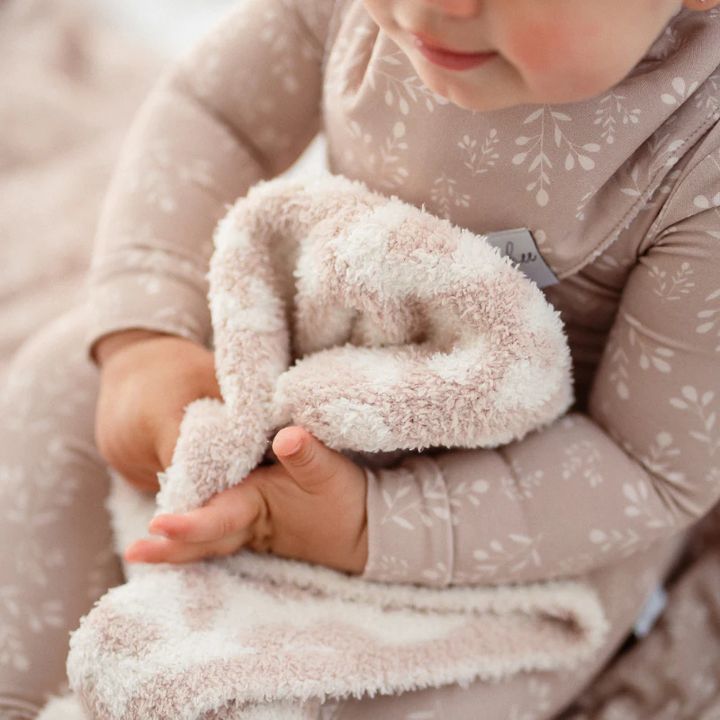 Plush Blankets - Image 76