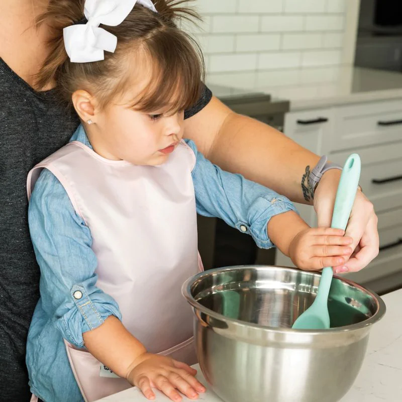 Mess-Proof Apron Bib - 2 Pack - Image 9