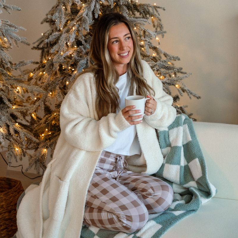 Mama Plush Robe - Image 6